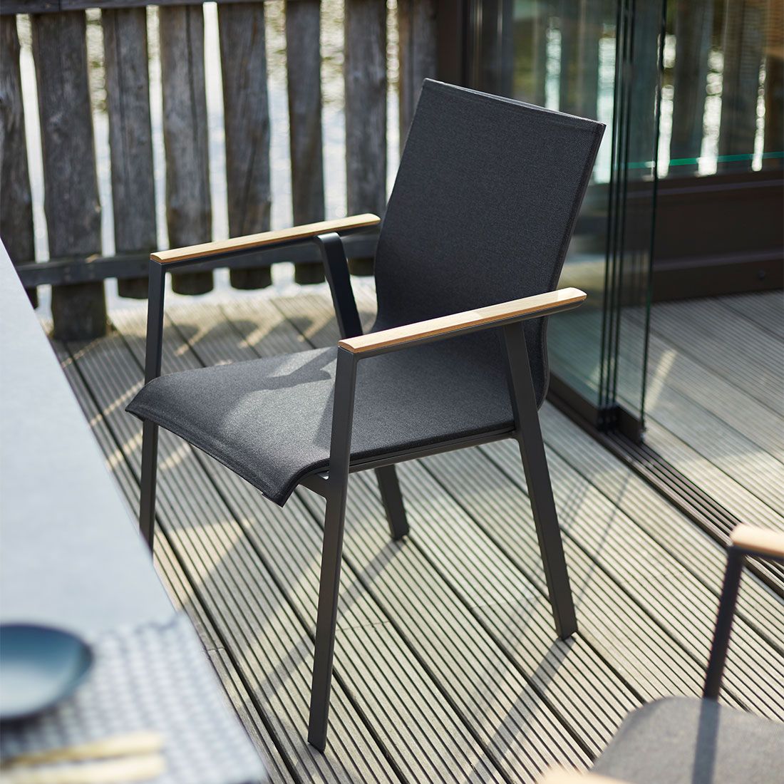 Solpuri Soul Stapelsessel Aluminium/Textilene/Teak