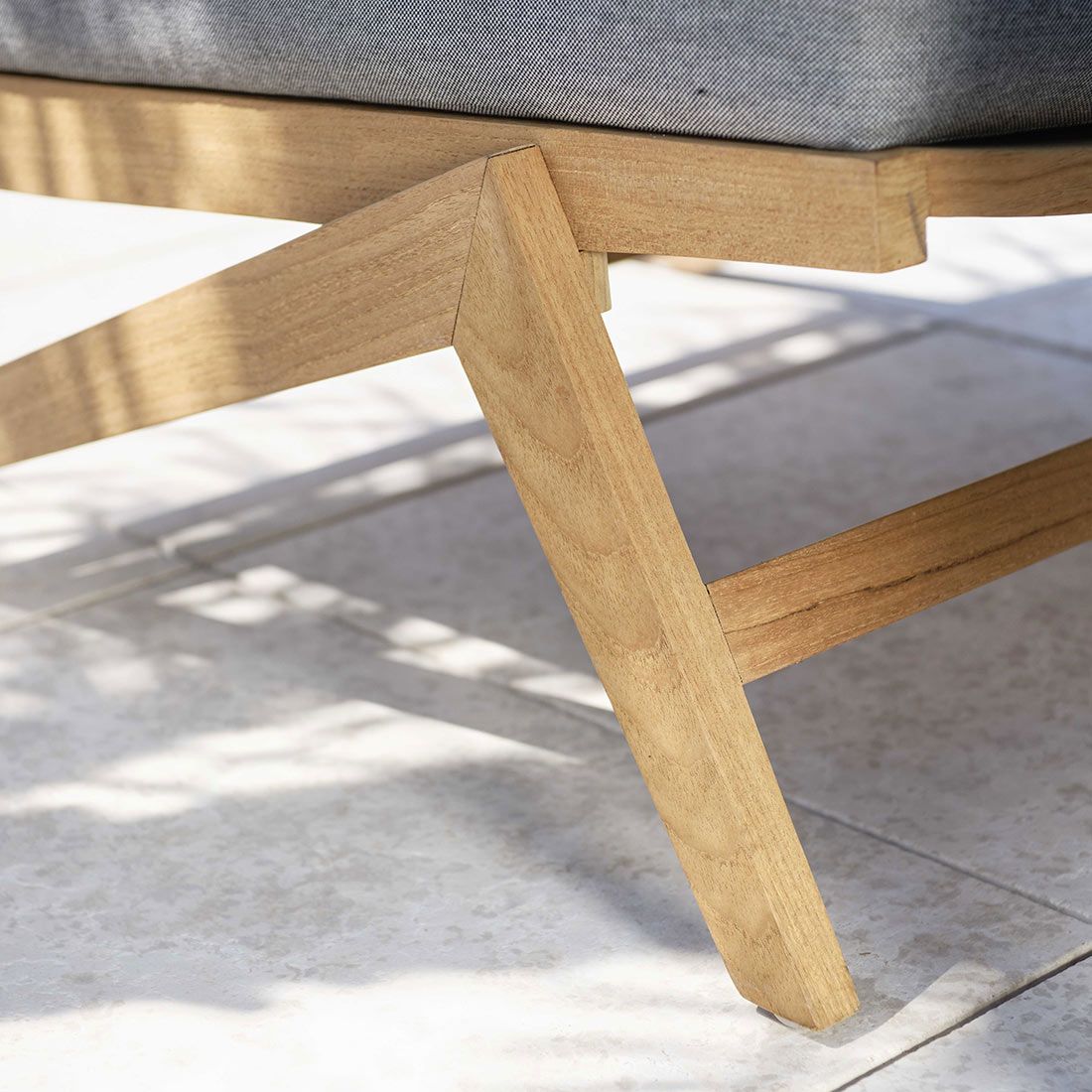 Stern Jackie Loungesessel Teak inklusive Kissen