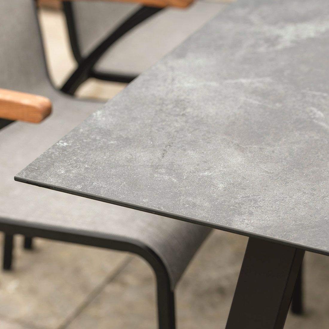 Stern Laris Dining Stapelsessel Aluminium/Textilene