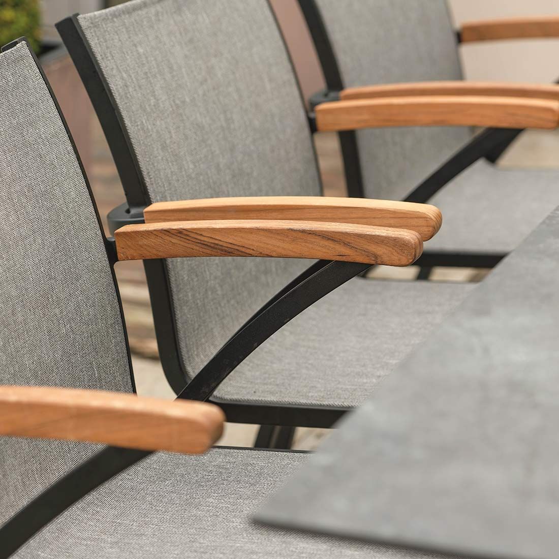 Stern Laris Dining Stapelsessel Aluminium/Textilene
