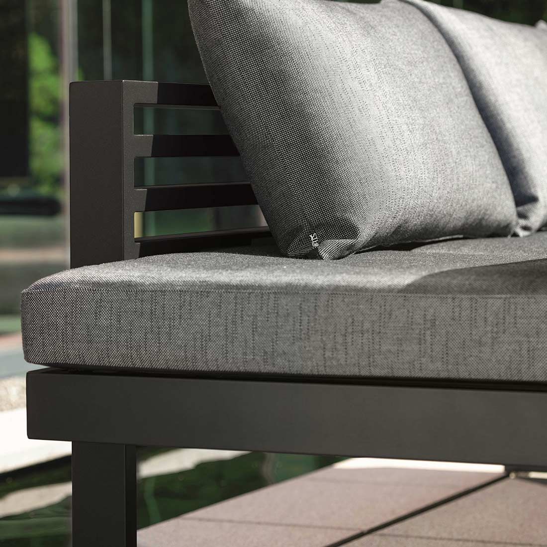 Stern New Holly Diningsofa Aluminium/Outdoorstoff