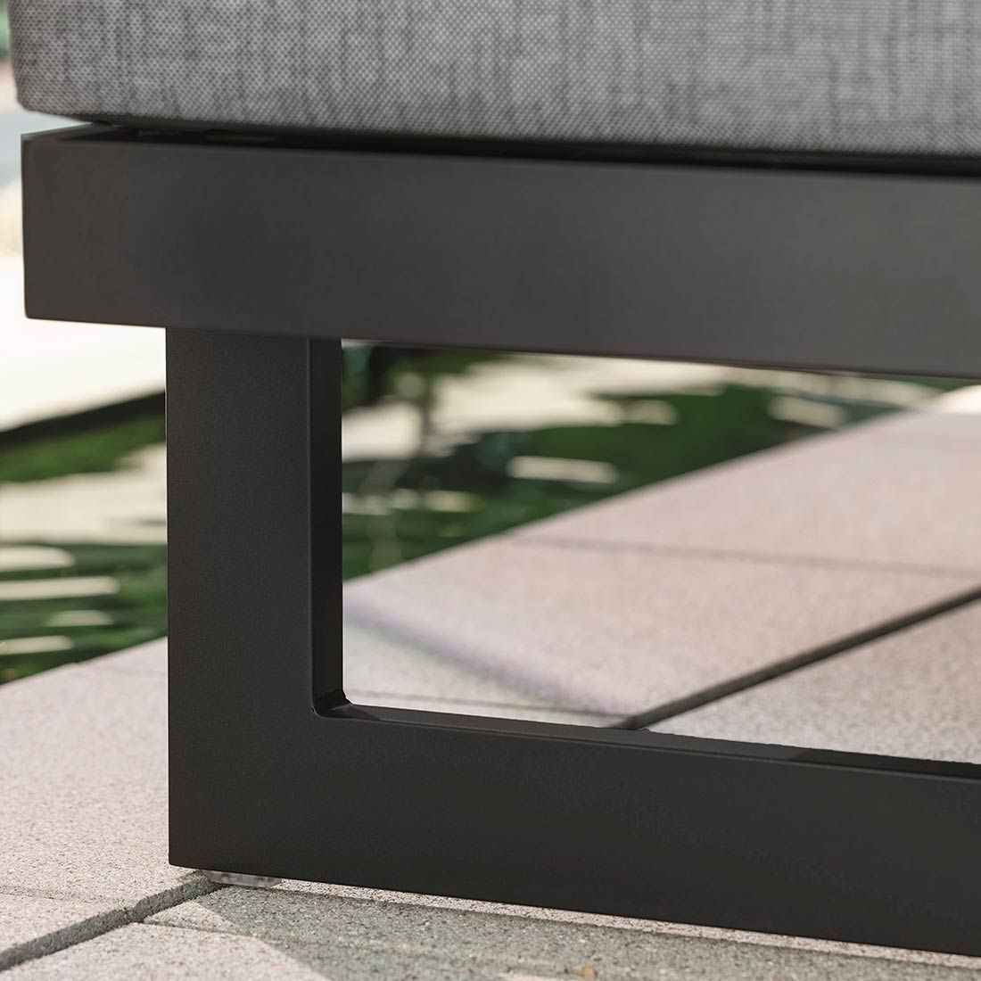 Stern New Holly Diningsofa Aluminium/Outdoorstoff