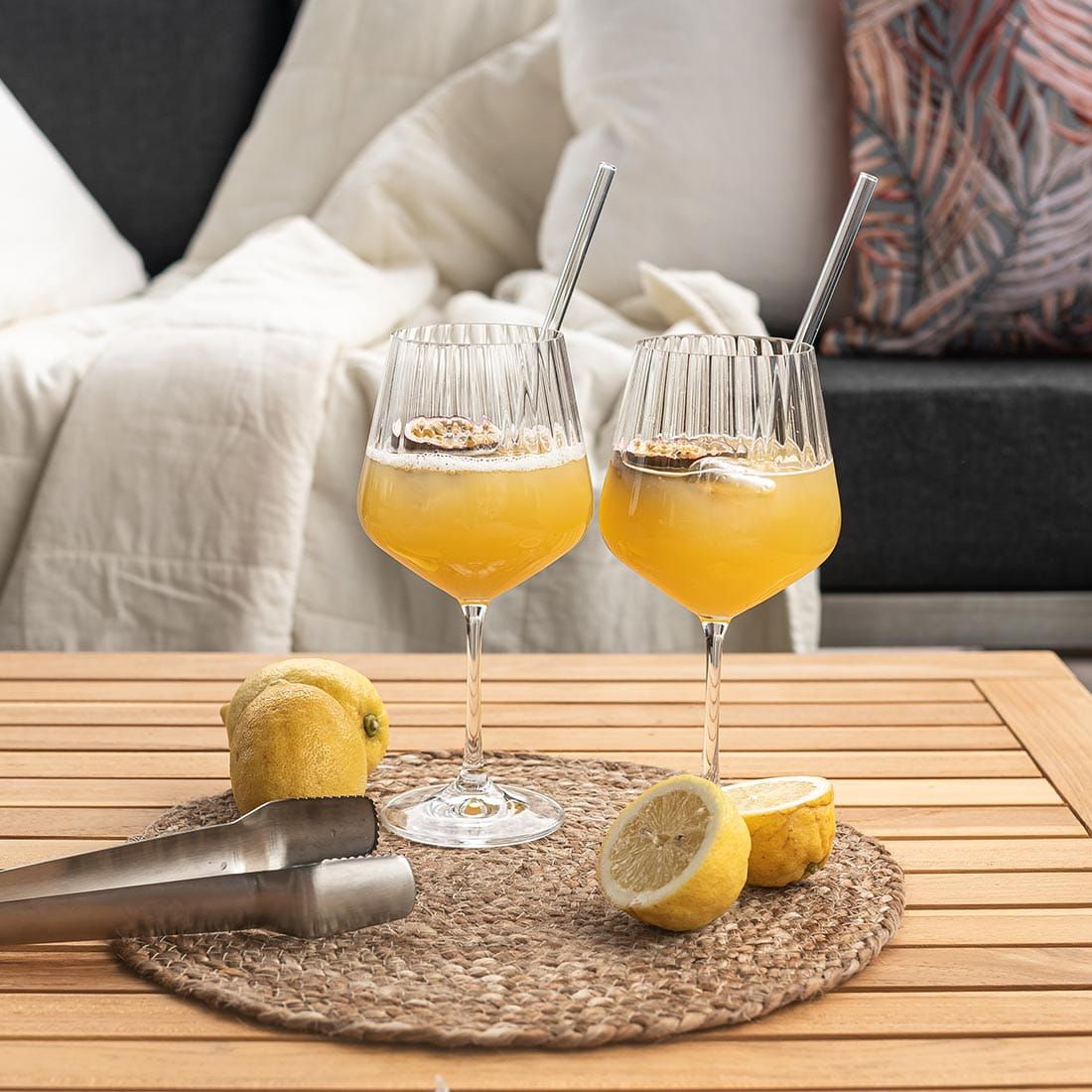 OUTLIV. Capri Loungetisch 75x75cm