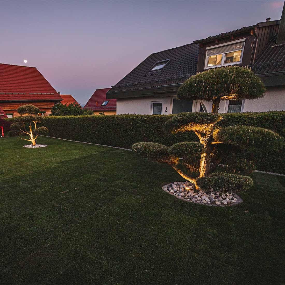 OUTLIV. Smart Light Spot Metall
