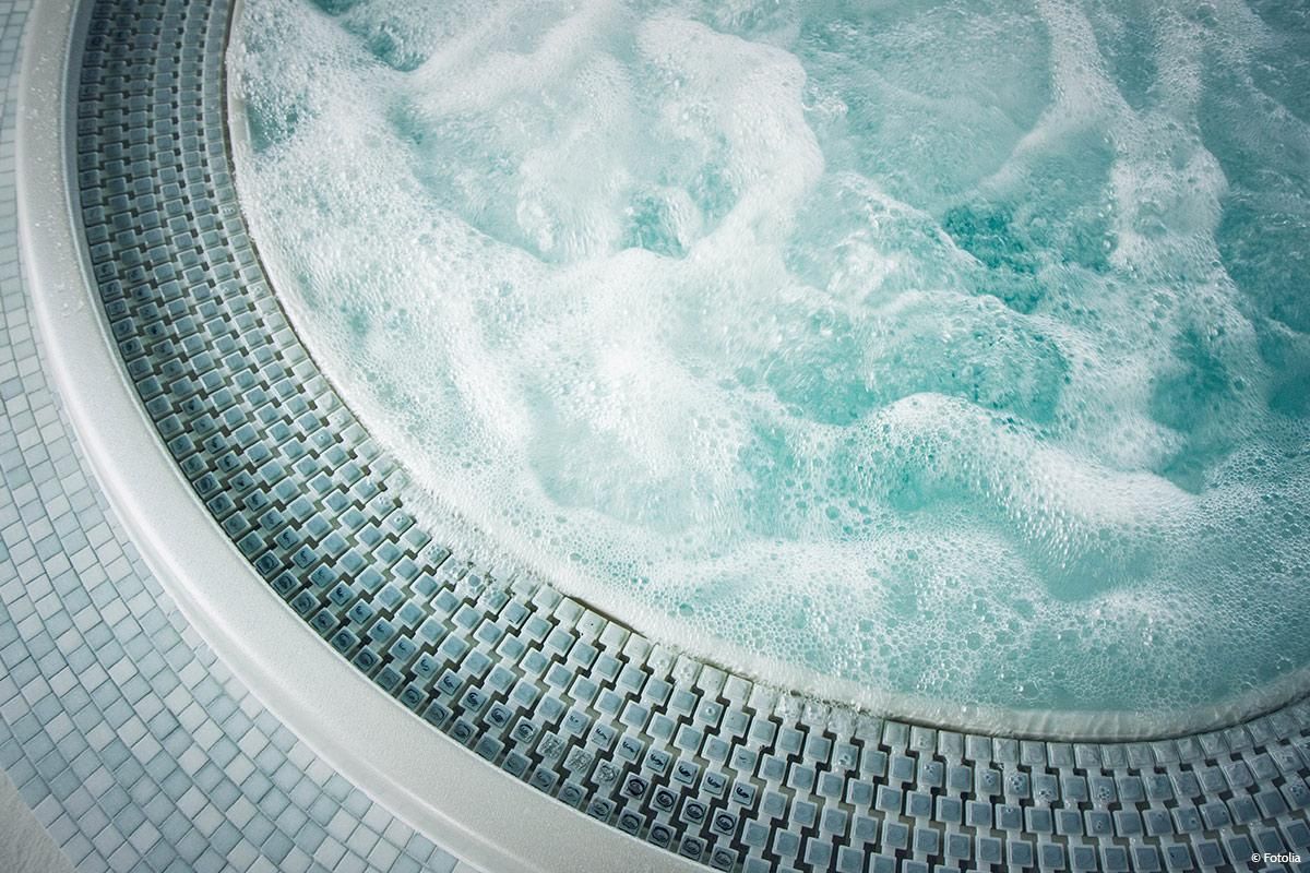 Whirlpool schäumt GartenundFreizeit.de