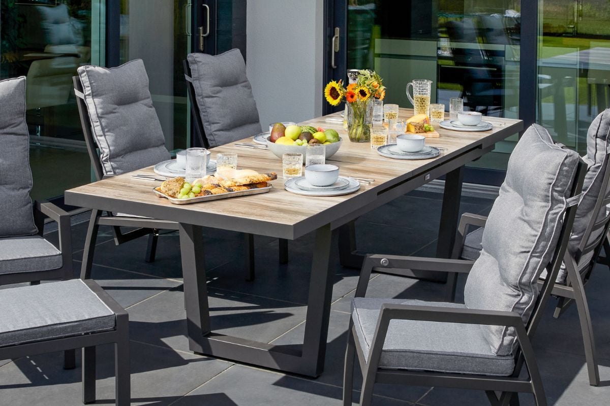 Techniken für ausziehbare Esstische GartenundFreizeit.de