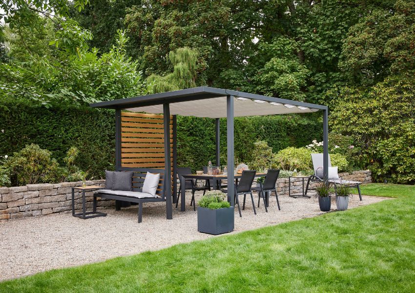 Pergola mit moderner Essgruppe Pergola mit moderner Essgruppe