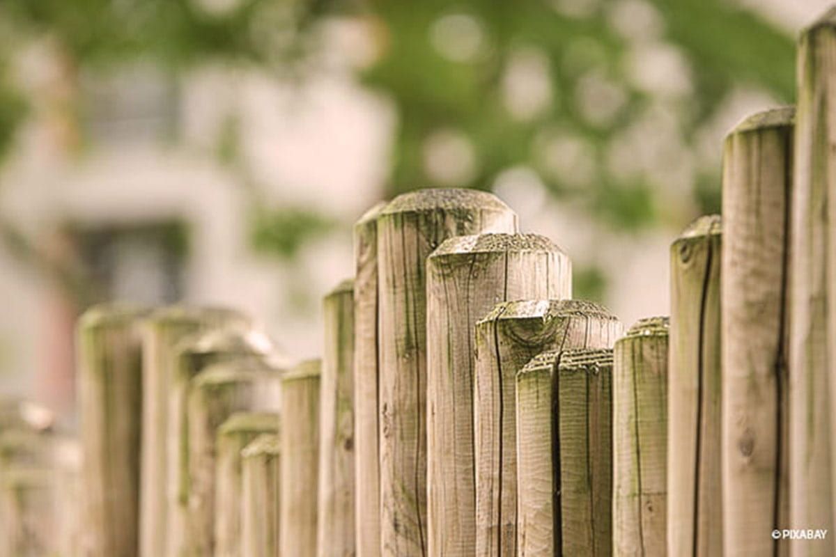 Sichtschutzzaun aus Holz Sichtschutzzaun aus Holz