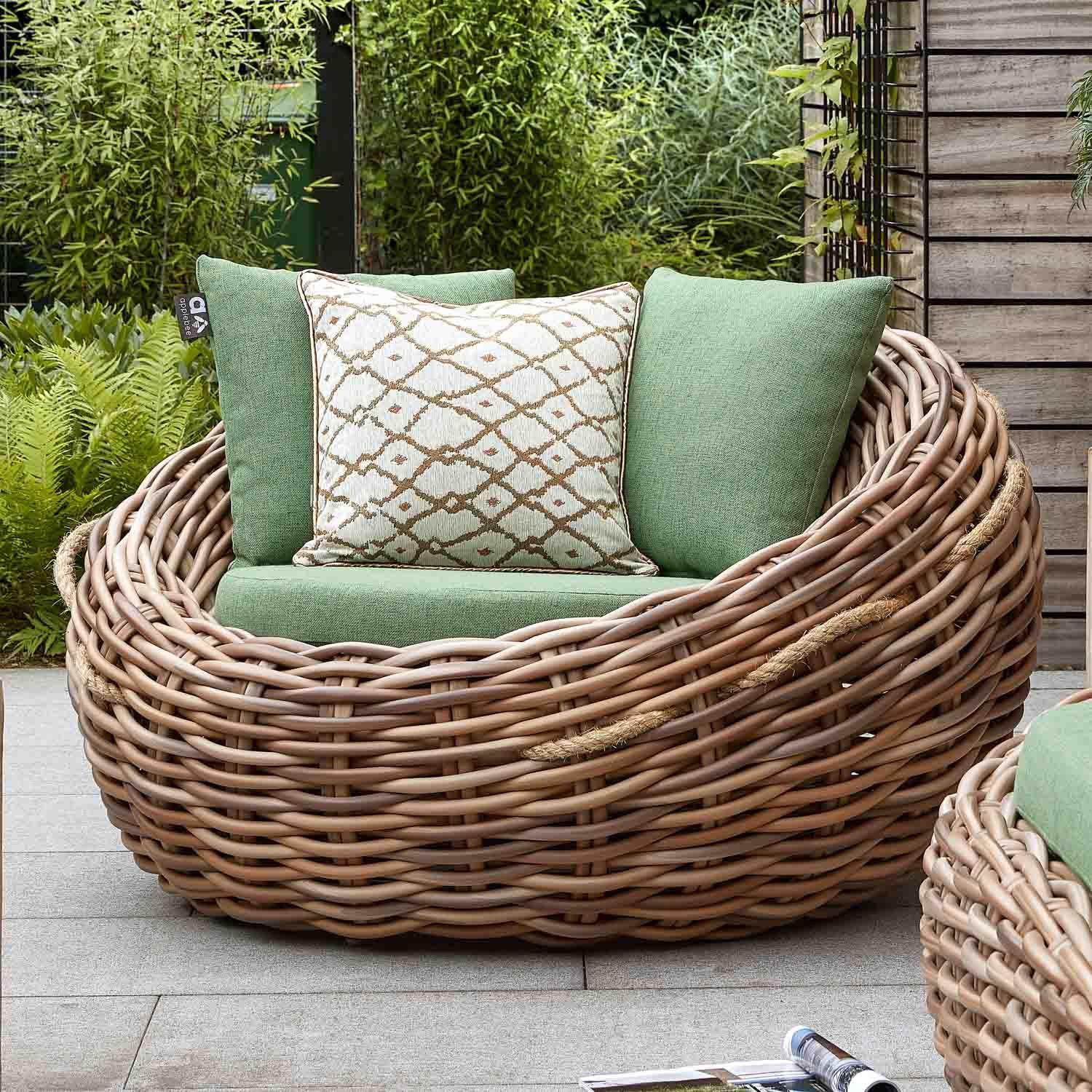 Apple Bee Cocoon Loungesessel Polyrattan/Bee Wett Mocca/Grün