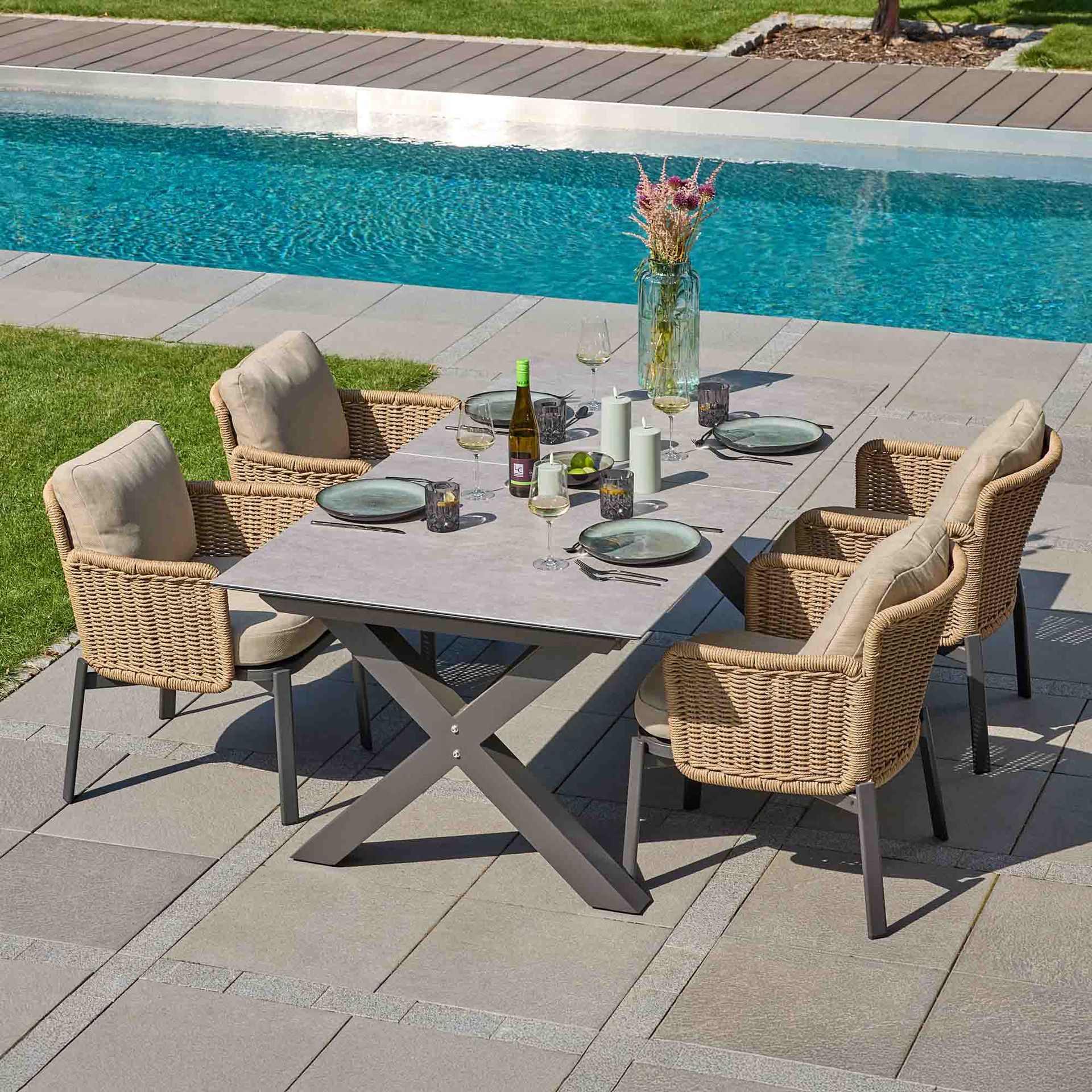 LC Garden Bari Gartensessel Aluminium mit Sitz- und Rückenkissen Anthrazit/Beige