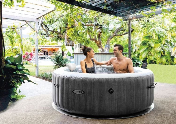 Gartenpool Idee Whirlpool