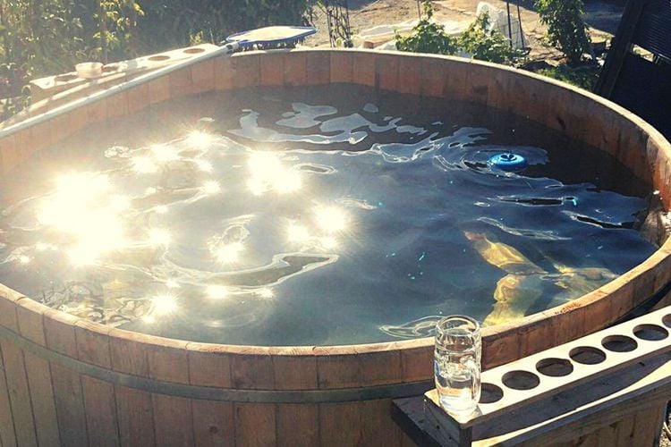 sauberes Wasser im Hot Tub