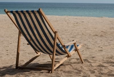 Strandstuhl blau weiß gestreift