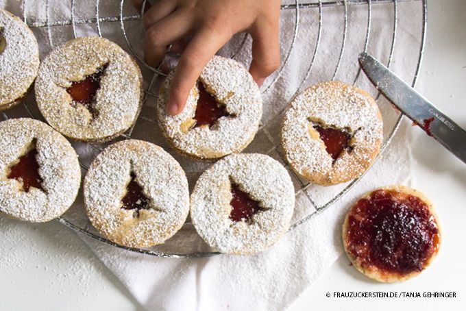 spitzbuben-rezept-Spitzbuben mit Puderzucker