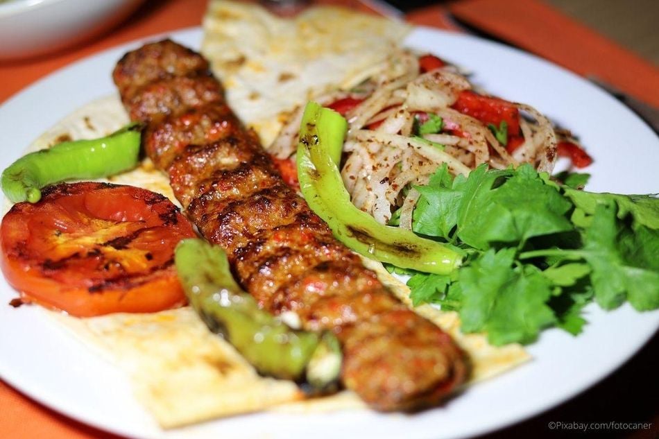 Adana grillen - So gelingt der türkische Hackspieß!