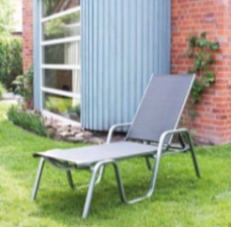 Gartenliegen aus Metall