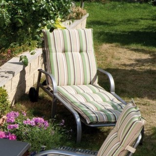Gartenliegen aus Eisen