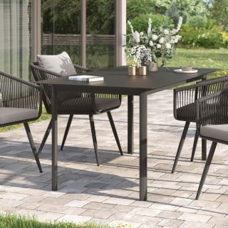 Gartentische aus Metall